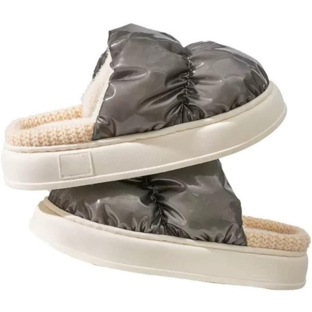 WOMANS Outdoor puffer scuff silver slippers size 40-41
